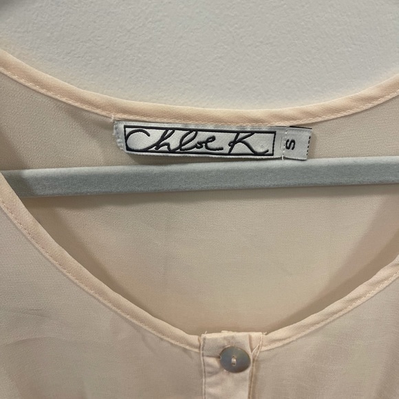 Chloe K for Nordstrom blush chiffon sheer high to low button down tank top - Picture 2 of 3